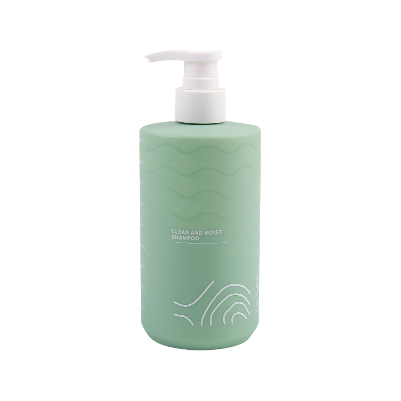 Bouteille de shampooing en plastique vert